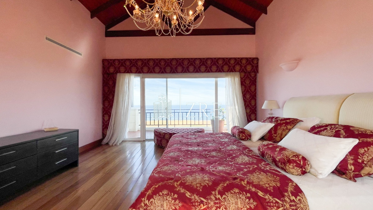 Casa ID.283 - Venta casa 10 dormitorios playa mansa Punta del Este