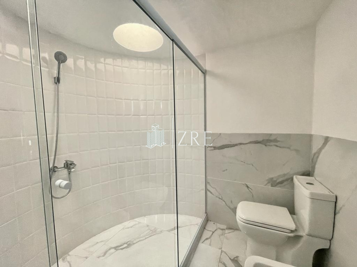 Casa ID.239 - Venta Casa sobre la ruta frente al mar Punta del Este.