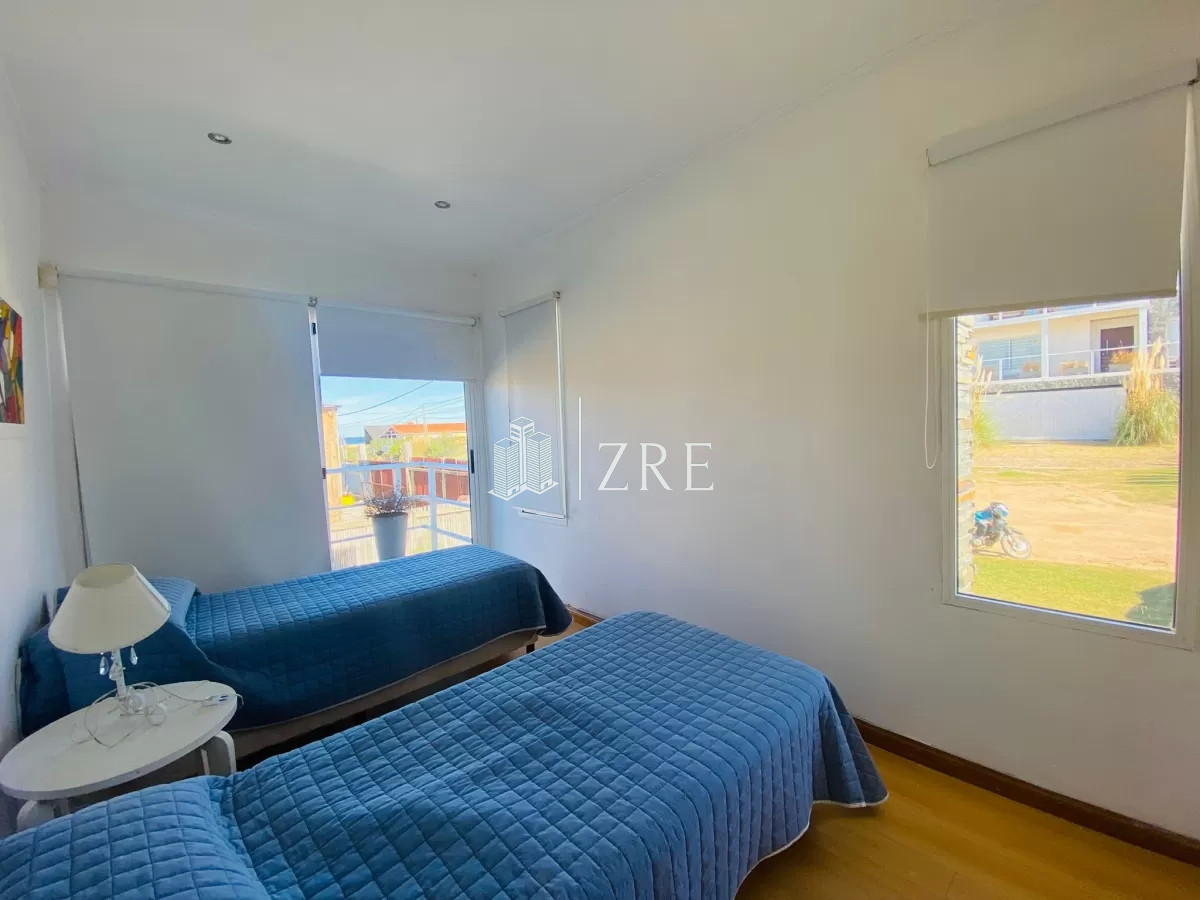 Casa ID.1351 - Venta casa 3 dormitorios Altos de Punta Piedras, Manantiales