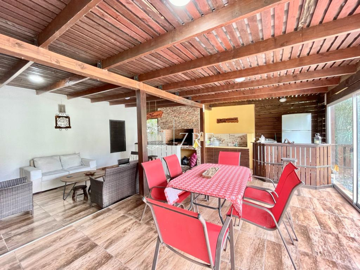 Casa ID.246 - Venta Espectacular casa 2 dormitorios con piscina - La fortuna 
