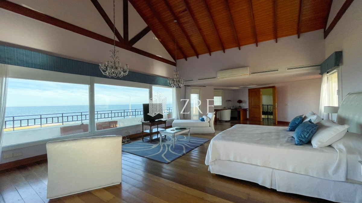Casa ID.283 - Venta casa 10 dormitorios playa mansa Punta del Este