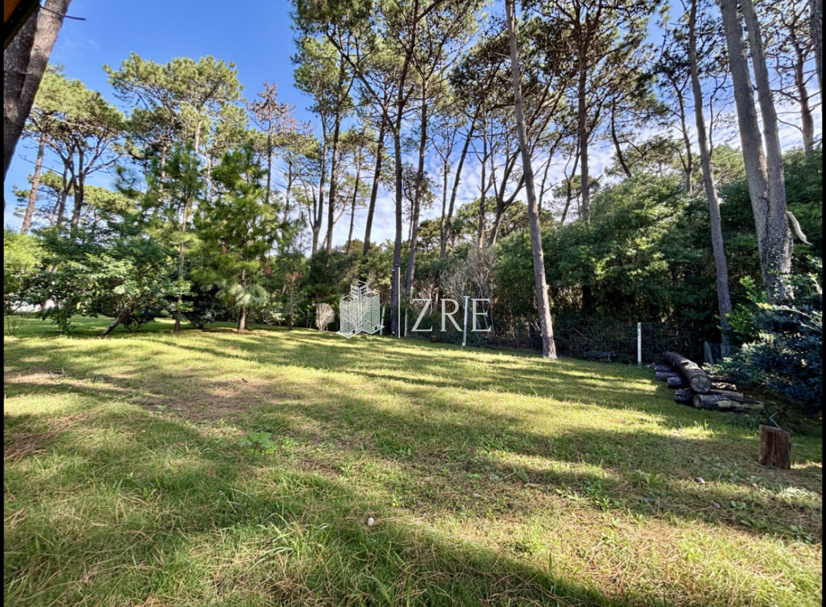 Casa ID.1353 - Casa moderna. 4 dormitorios. excelente estado 