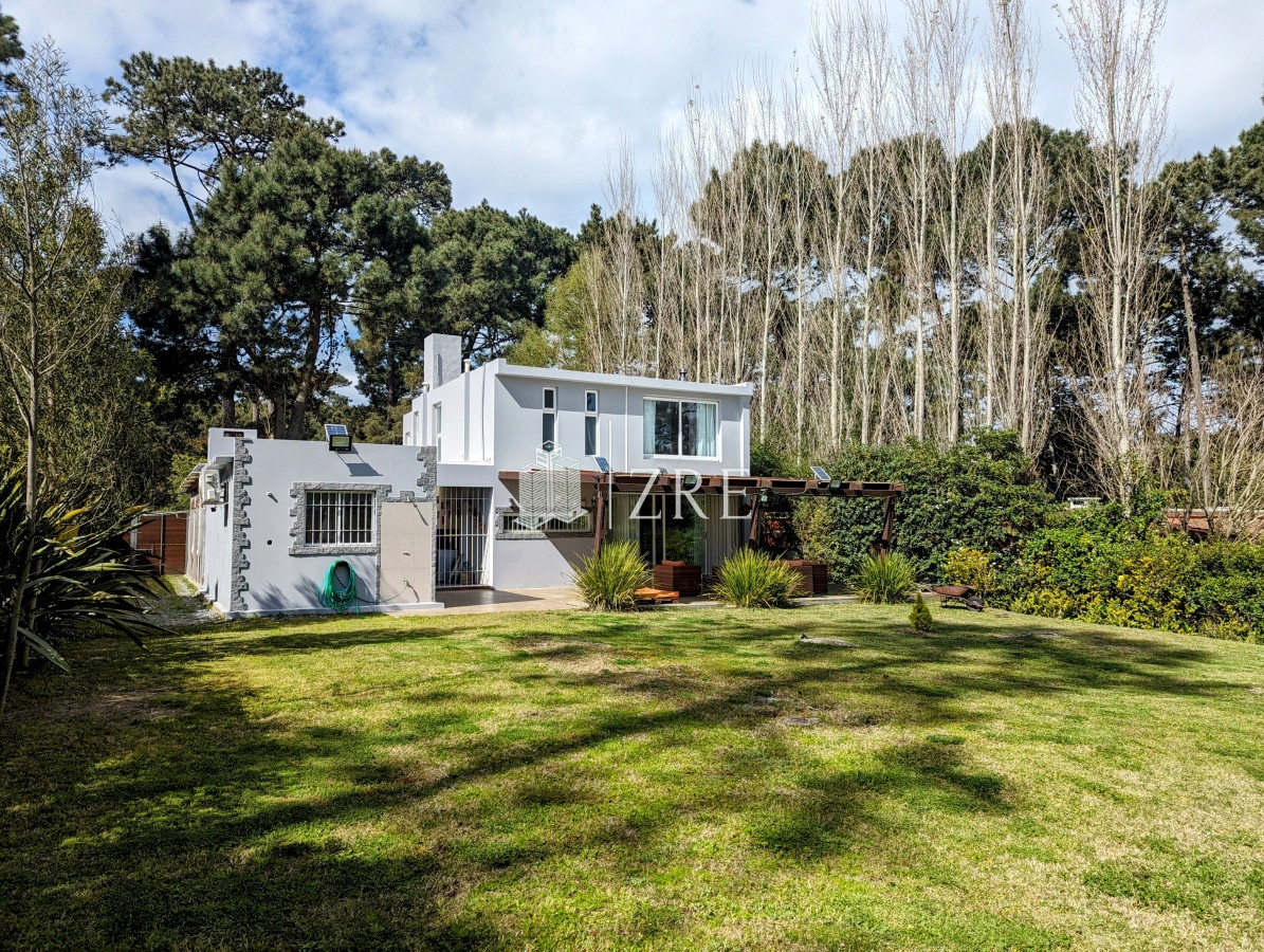 Casa ID.720 - Venta y alquiler espectacular casa en Parque Burnett, Maldonado