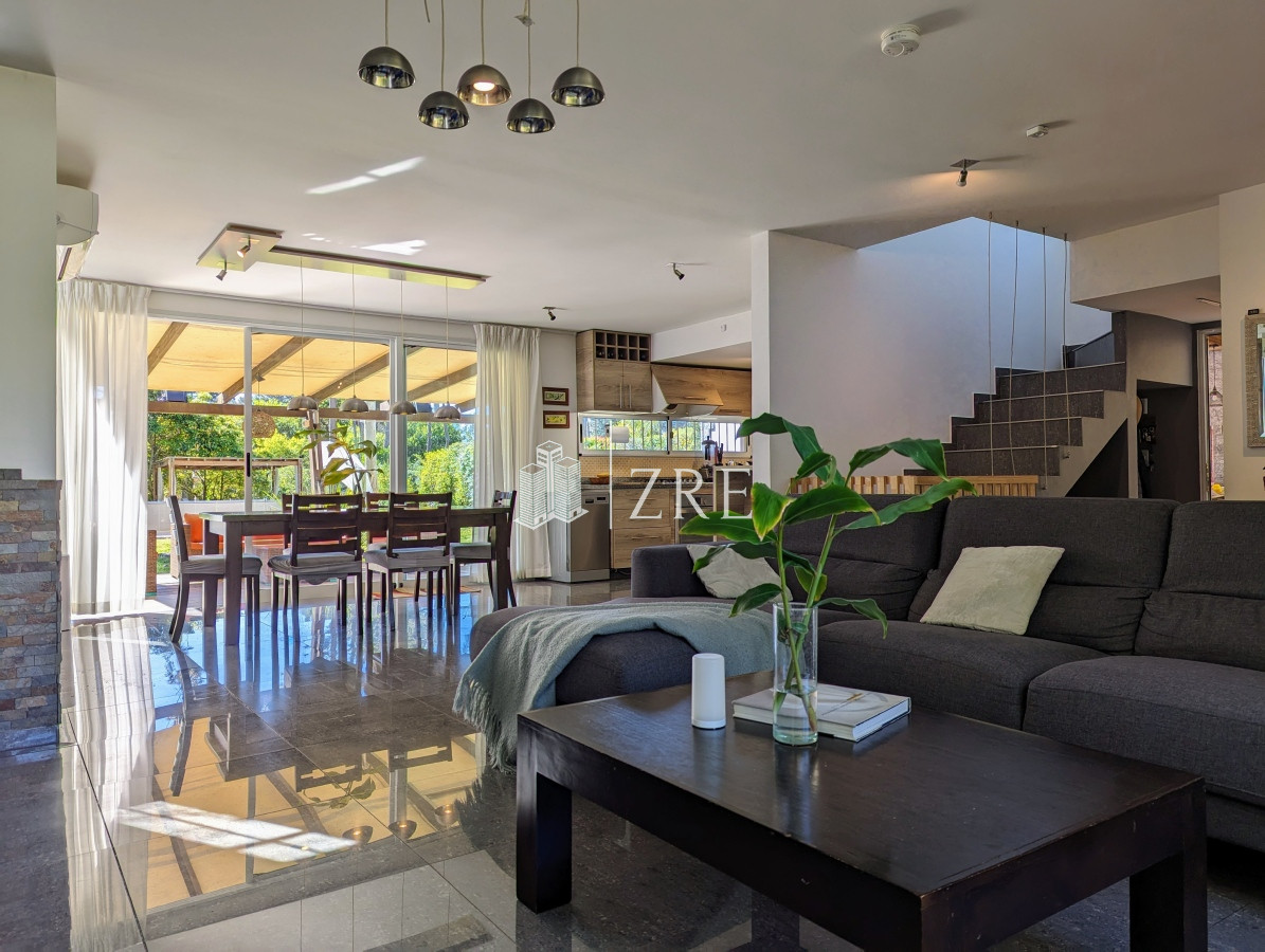 Casa ID.720 - Venta y alquiler espectacular casa en Parque Burnett, Maldonado