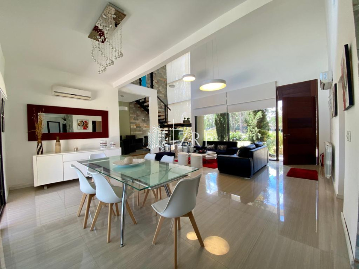 Casa ID.499 - Venta casa de dos plantas en Le Residence 