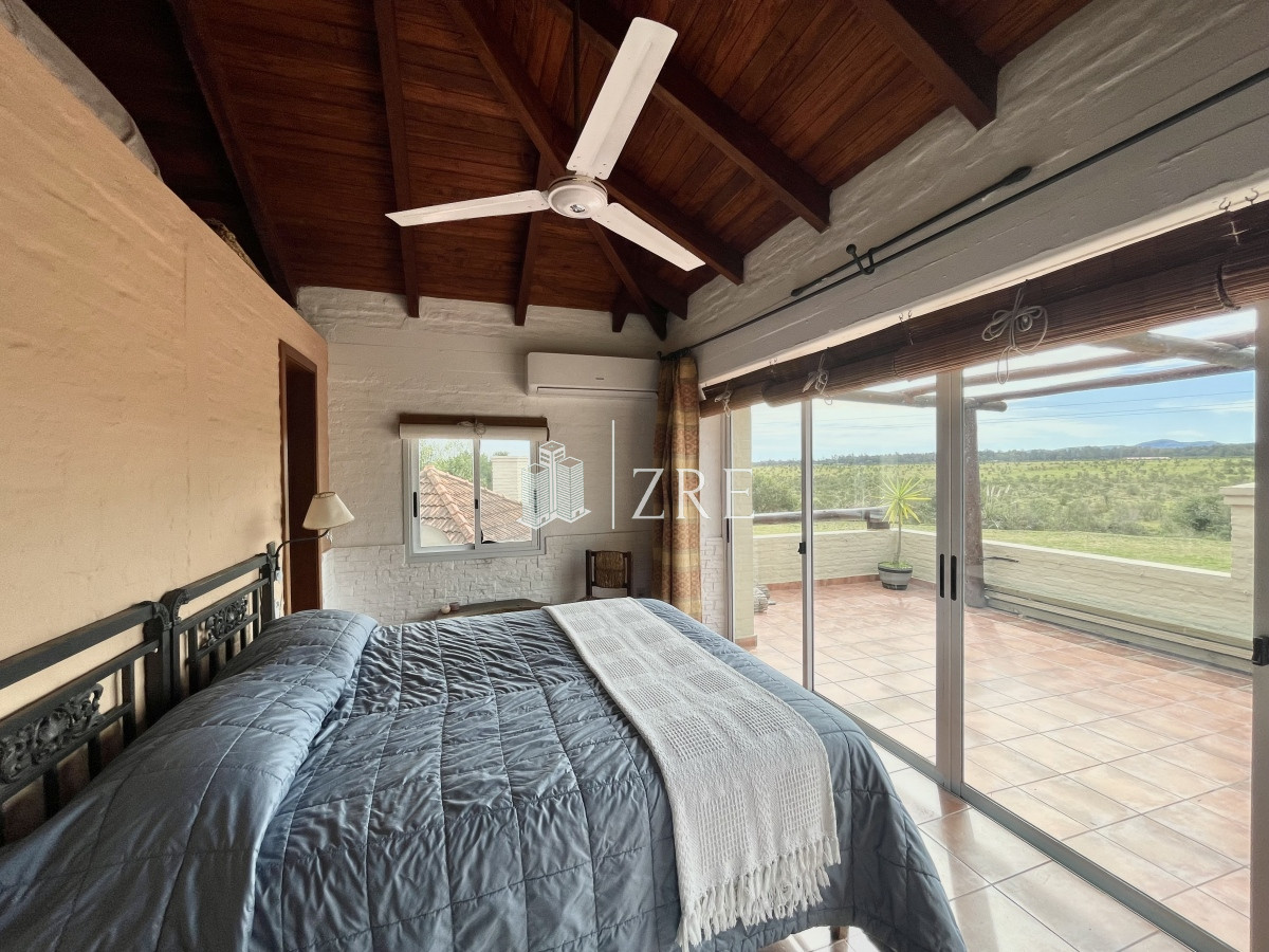 Casa ID.203 - Venta casa - 4 dormitorios. Piriapolis - Bella Vista 