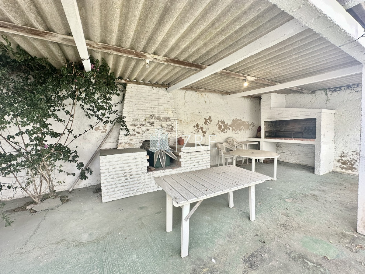 Casa ID.798 - Venta casa 7 dormitorios. Playa brava, Punta del Este