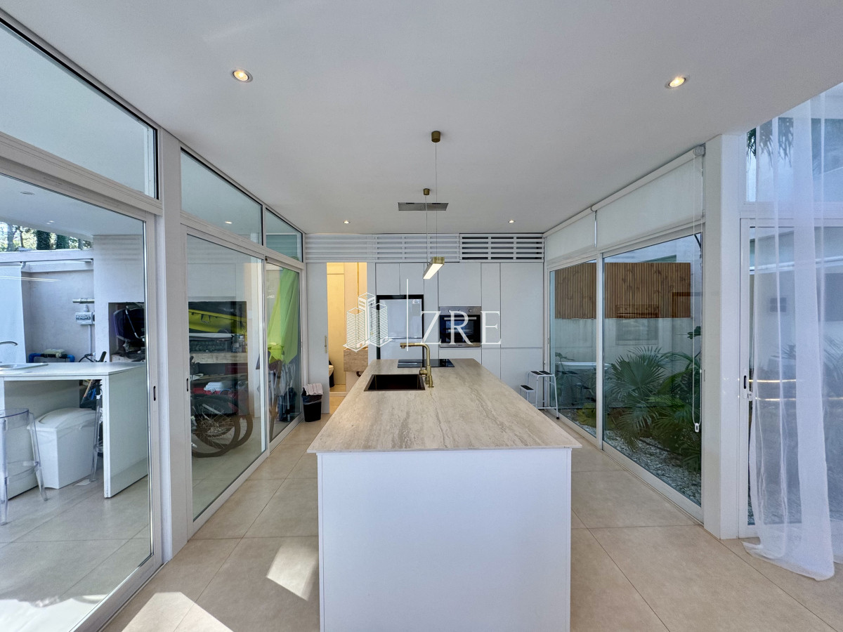 Casa ID.555 - Venta de casa 4 dormitorios en Green Park, Punta Ballena.