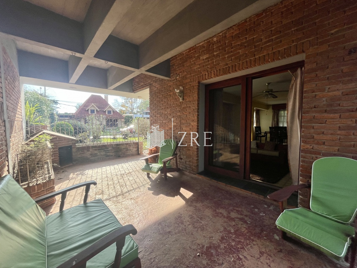 Casa ID.231 - Venta casa 4 dormitorios playa mansa Punta del Este