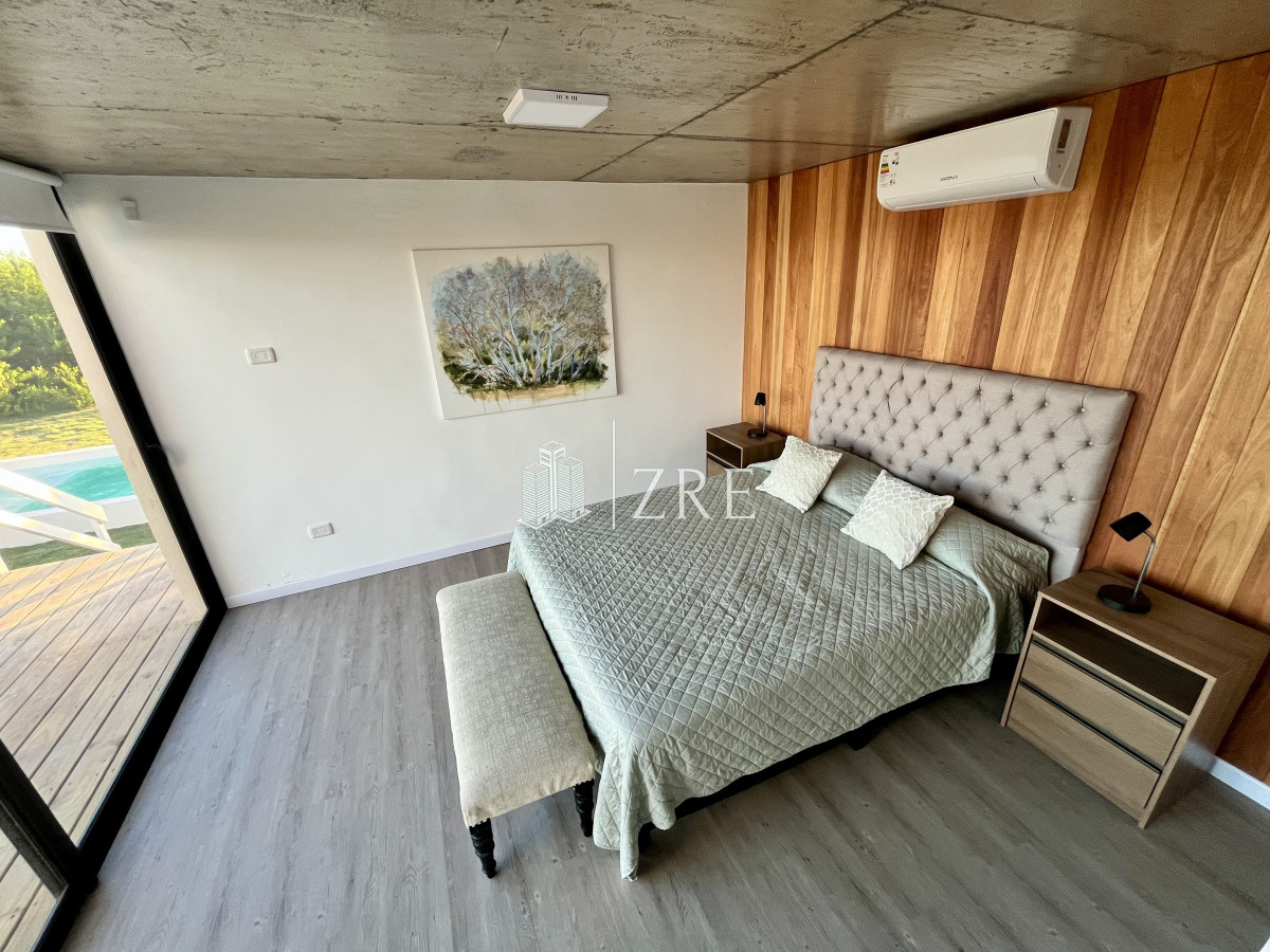 Casa ID.592 - Venta casa frente al mar con piscina 
