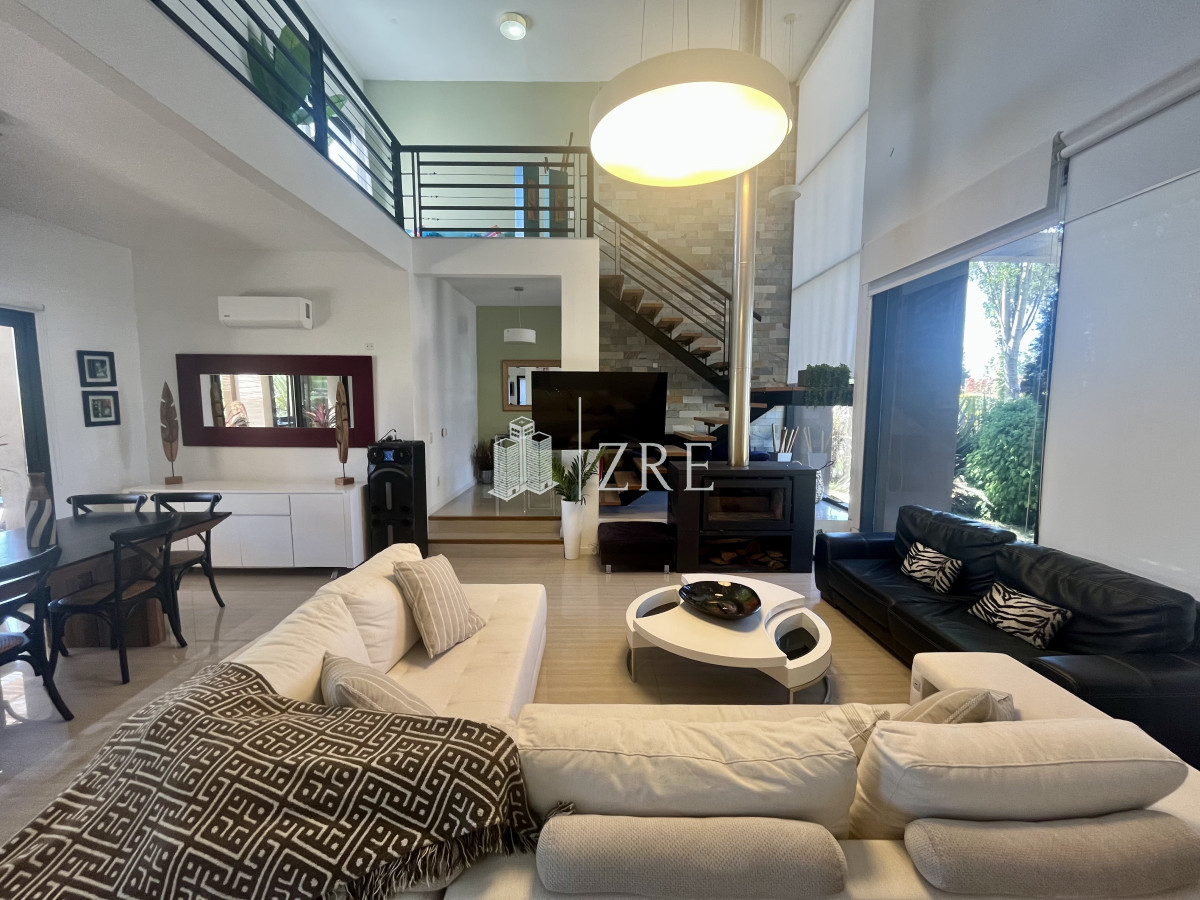 Casa ID.499 - Venta casa de dos plantas en Le Residence 