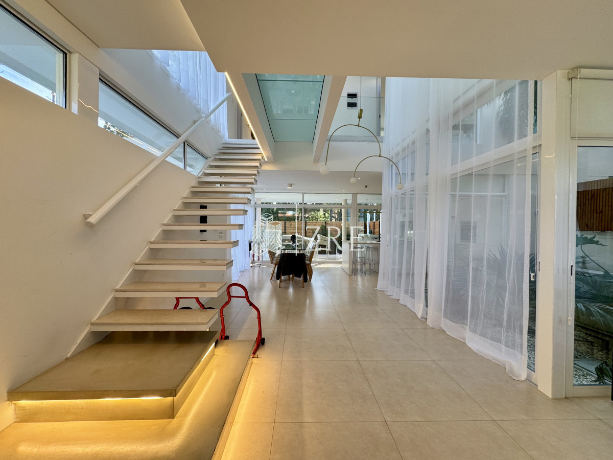 Casa ID.555 - Venta de casa 4 dormitorios en Green Park, Punta Ballena.