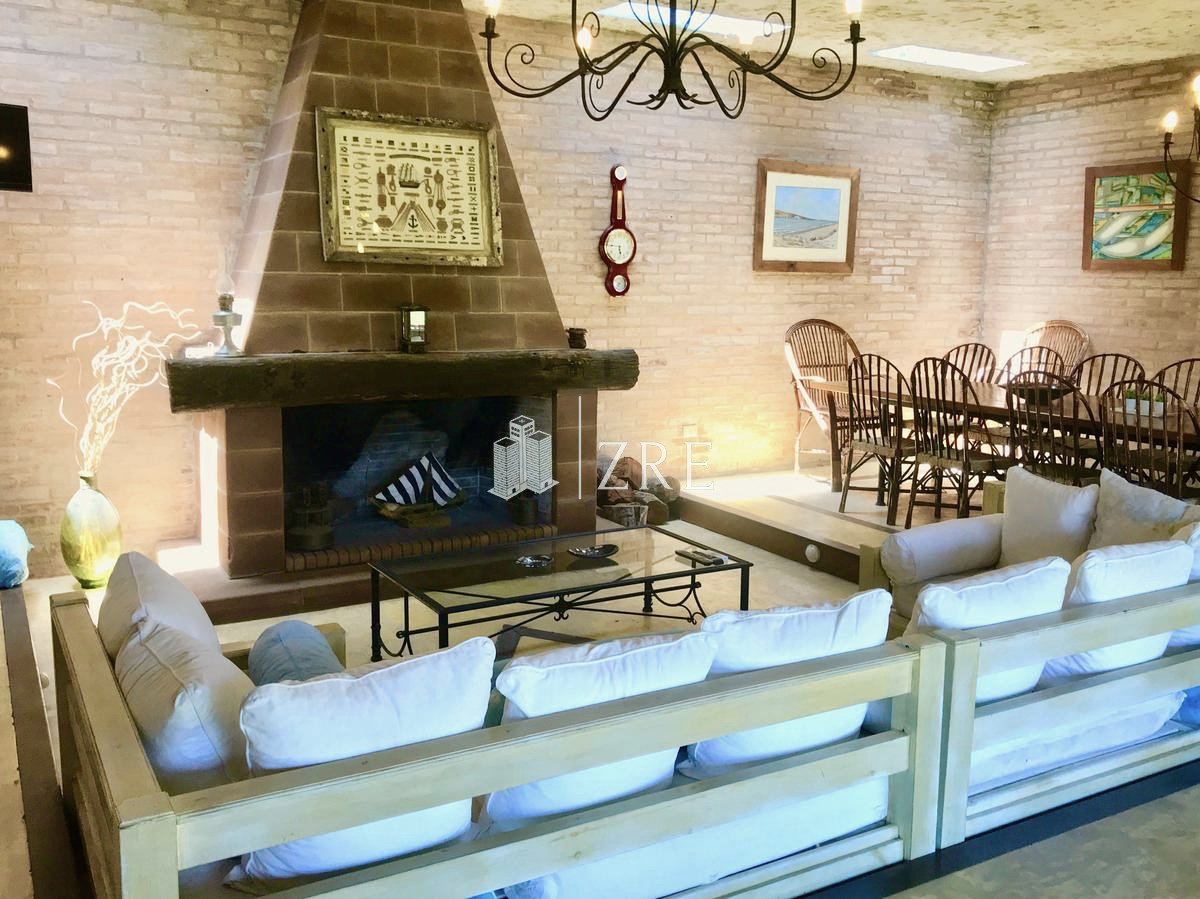 Casa ID.149 - Venta Casa - 5 dormitorios + Piscina - Manantiales 
