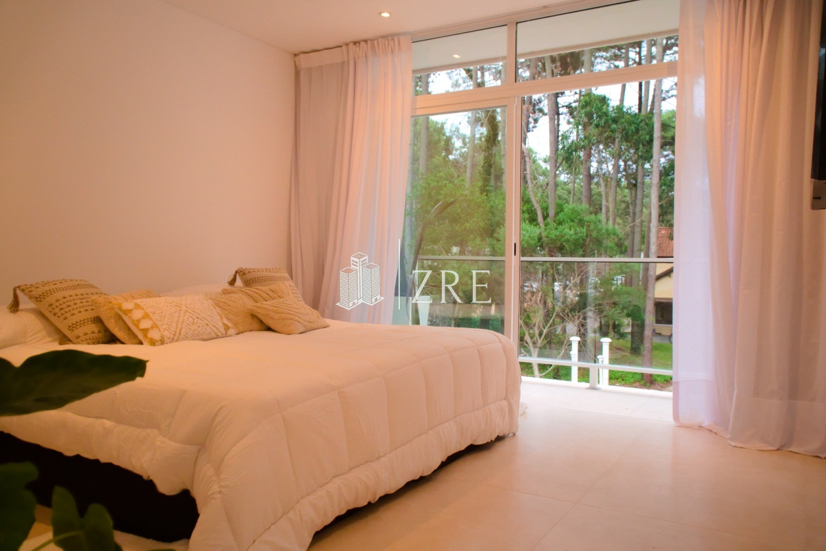 Casa ID.765 - Venta de casa 4 dormitorios