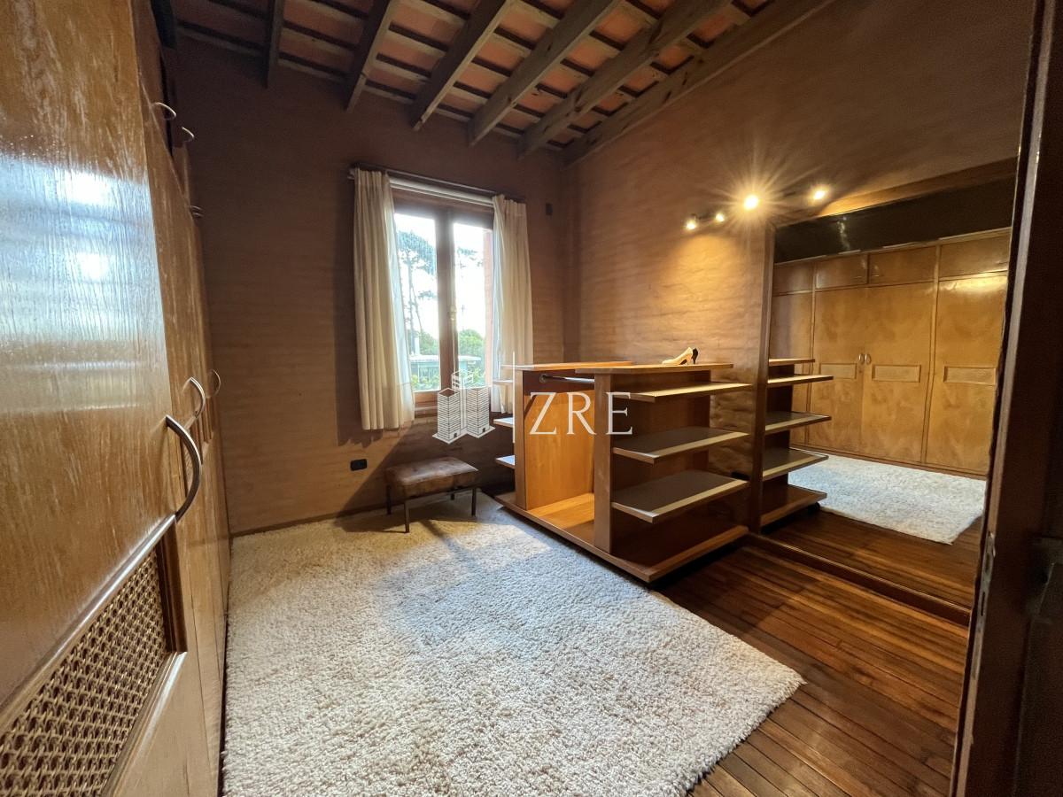 Casa ID.793 - Venta casa en  Barrio Privado La Arbolada Cinco Dormitorios Pisicina