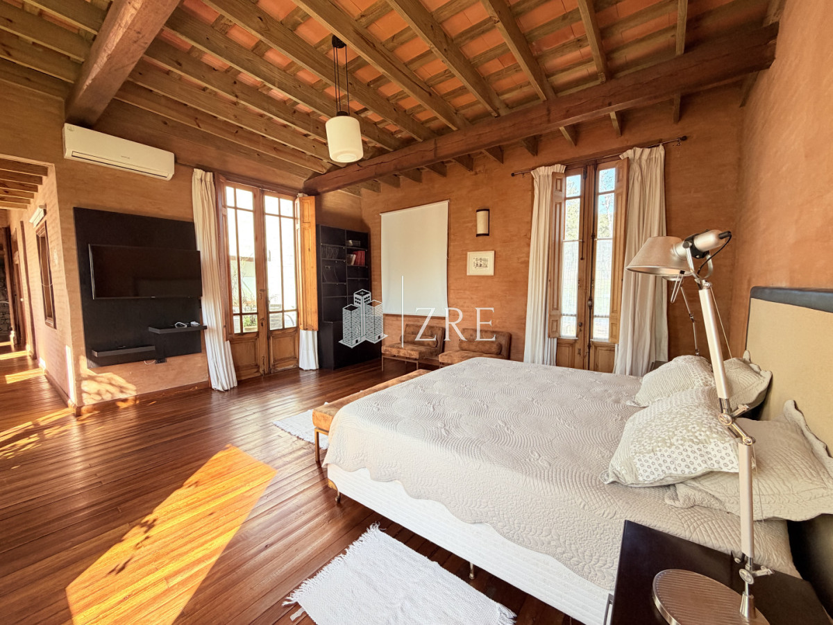 Casa ID.793 - Venta casa en  Barrio Privado La Arbolada Cinco Dormitorios Pisicina