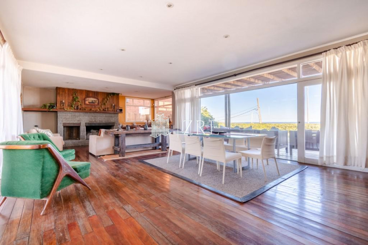 Casa ID.455 - VENTA CASA 3 DORMITORIOS PRIMERA LINEA
