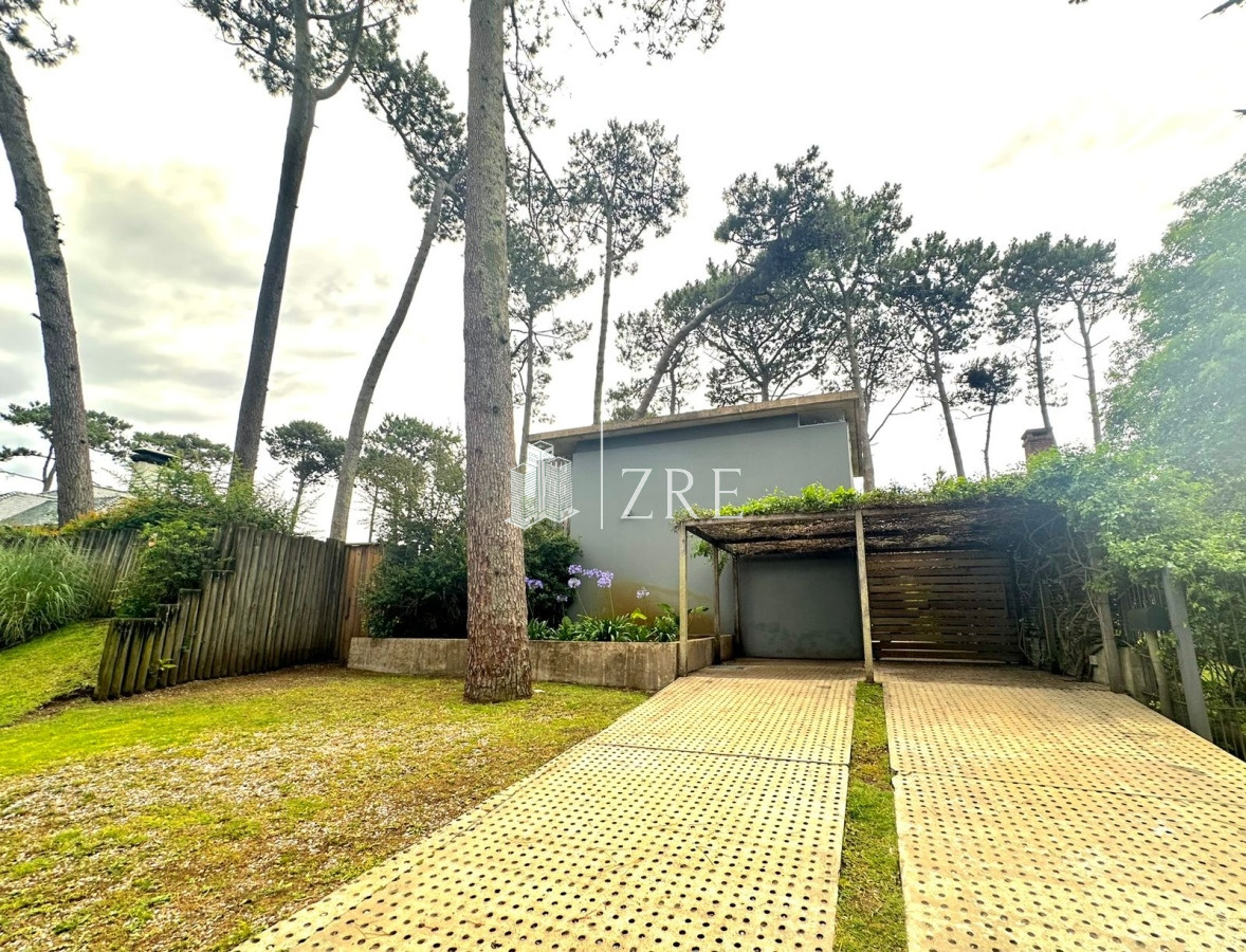 Casa ID.715 - Alquiler casa en Punta del Este - 4 dormitorios