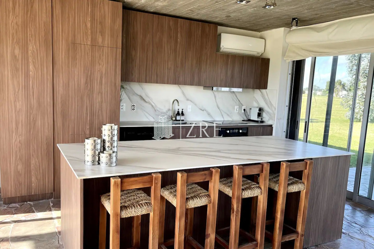 Casa ID.755 - Venta casa en lujoso barrio privado La Barra