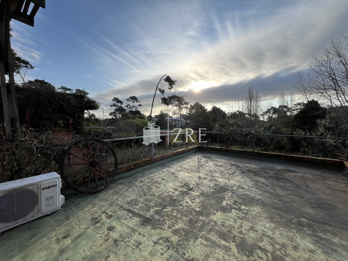 Casa ID.793 - Venta casa en  Barrio Privado La Arbolada Cinco Dormitorios Pisicina