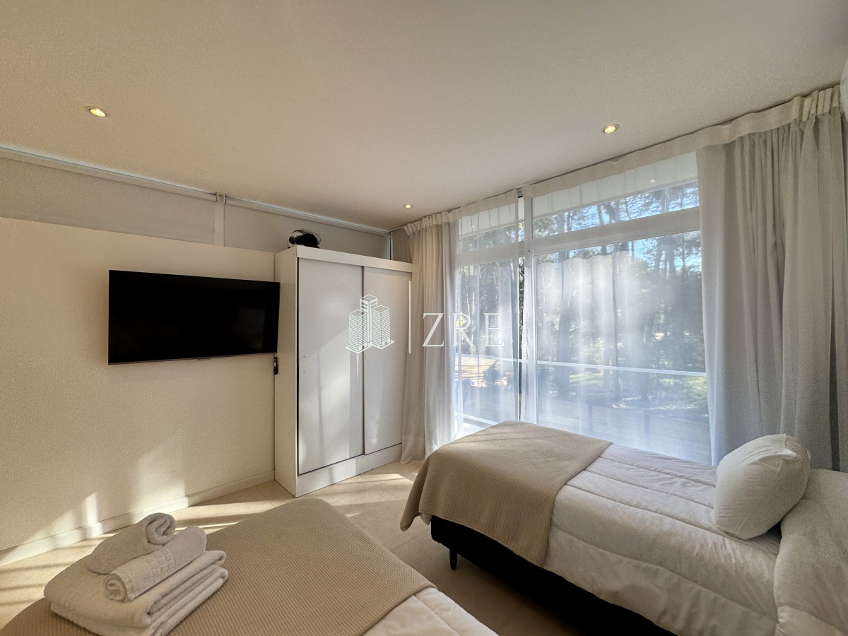 Casa ID.555 - Venta de casa 4 dormitorios en Green Park, Punta Ballena.