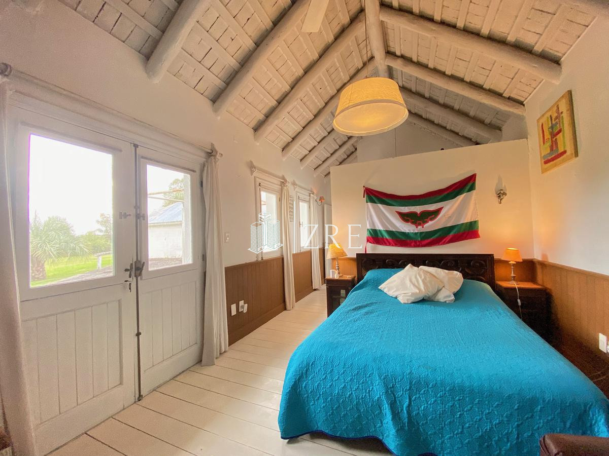Casa ID.807 - Venta Casa - 5 Dormitorios 3 baños - Pileta - La Barra 