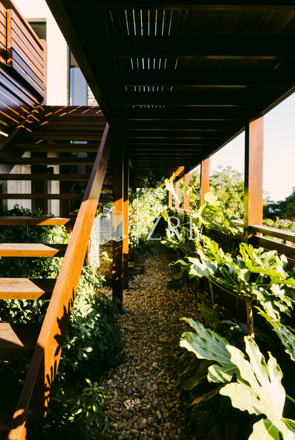 Casa ID.1349 - Alquiler casa 4 dormitorios Punta Piedras, Manantiales. 