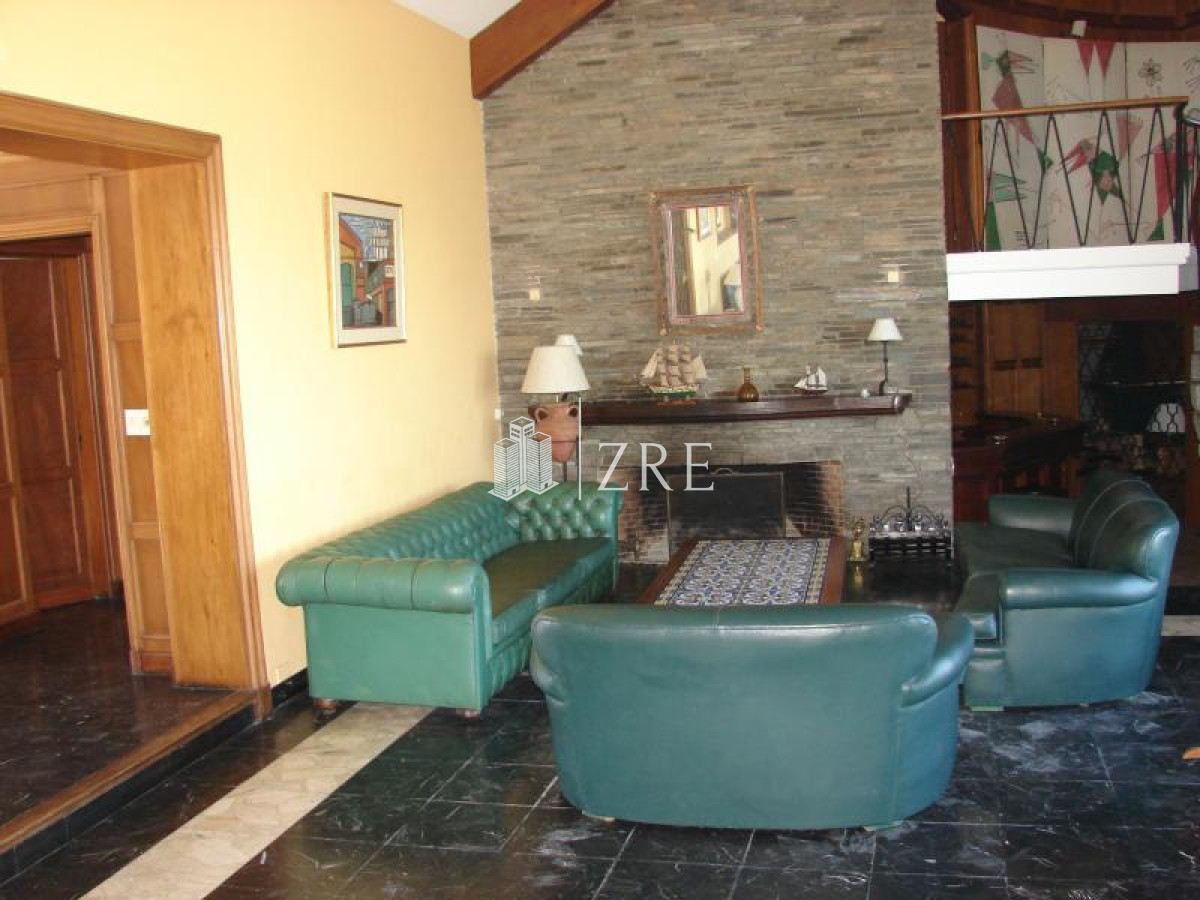 Casa ID.213 - Venta casa 5 dormitorios primera linea playa mansa Punta del Este 