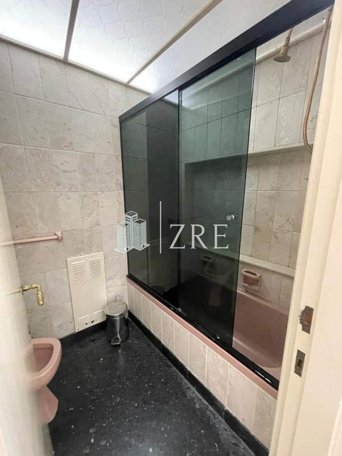 Casa ID.213 - Venta casa 5 dormitorios primera linea playa mansa Punta del Este 