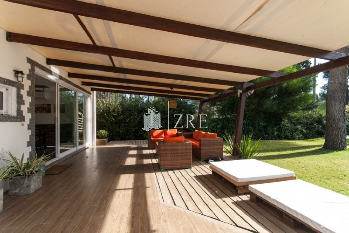 Casa ID.720 - Venta y alquiler espectacular casa en Parque Burnett, Maldonado