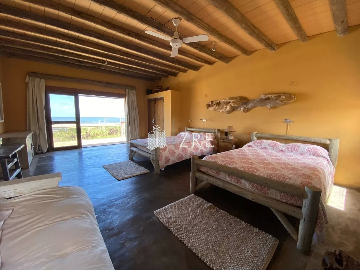 Casa ID.192 - Casa en venta 7 dormitorios Punta Piedras