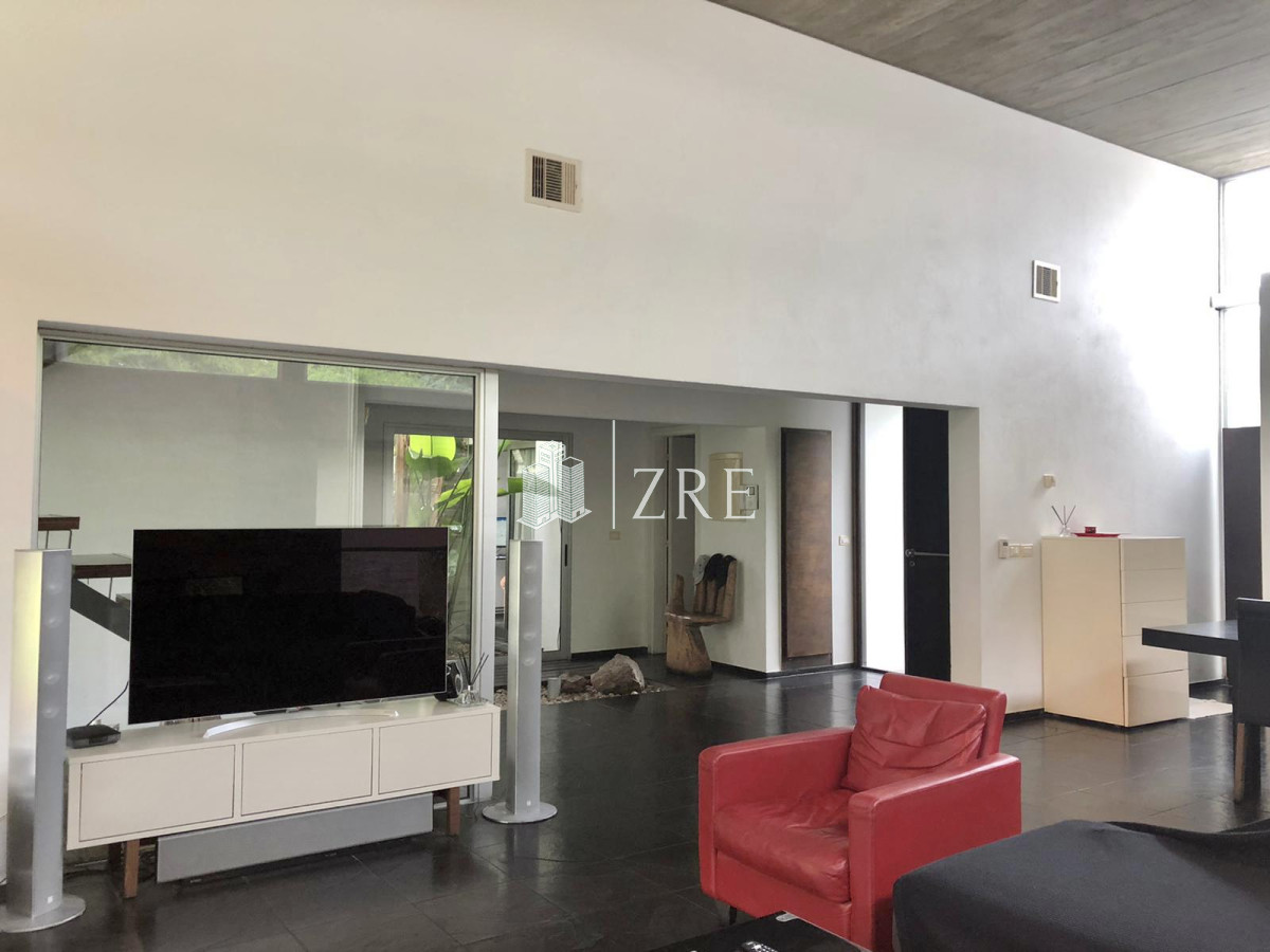 Casa ID.919 - Venta y alquiler casa 5 dormitorios. Playa brava, Punta del Este.