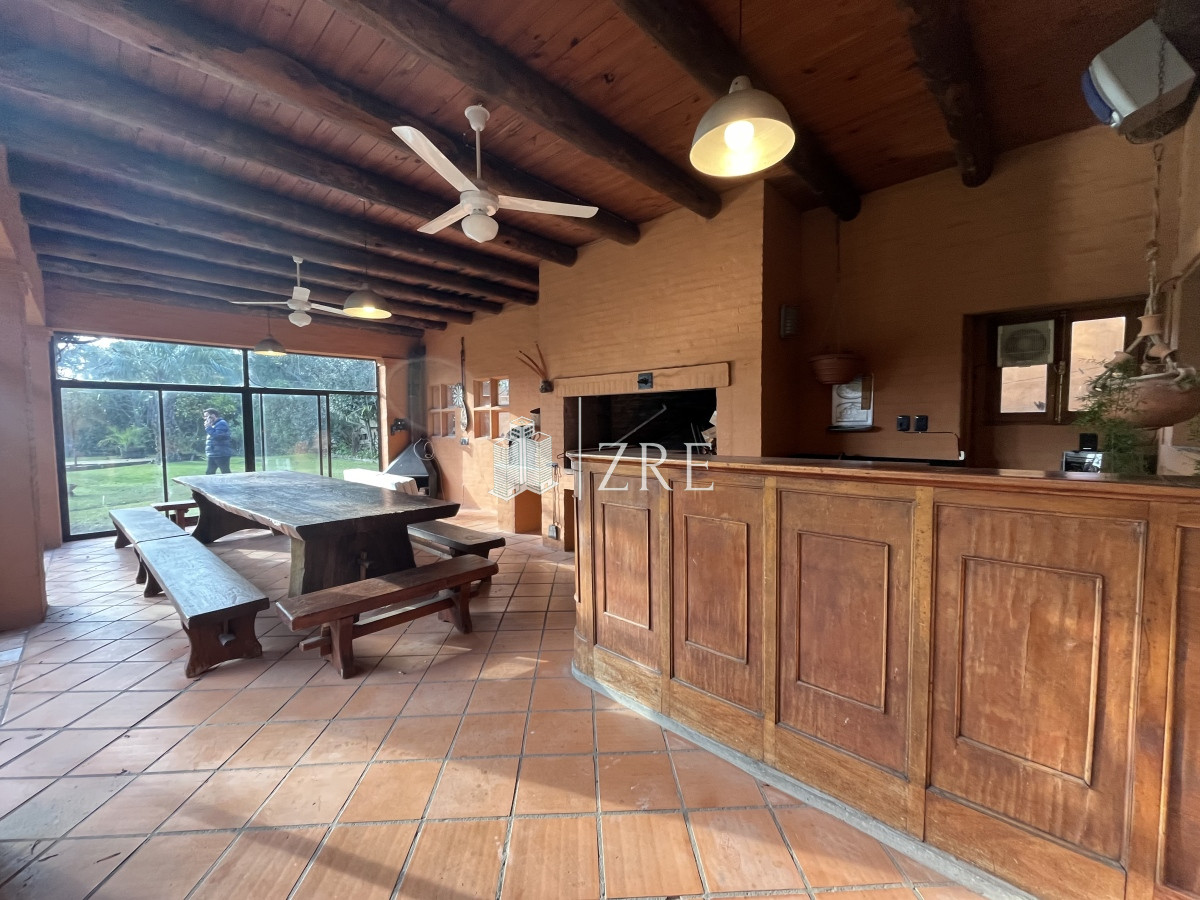 Casa ID.793 - Venta casa en  Barrio Privado La Arbolada Cinco Dormitorios Pisicina