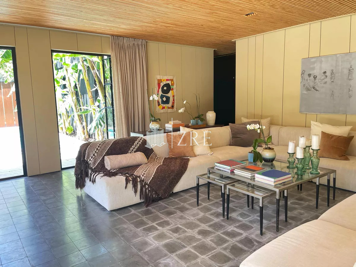 Casa ID.643 - Venta casa cuatro dormitorios. Laguna del Sauce, Punta Ballena.