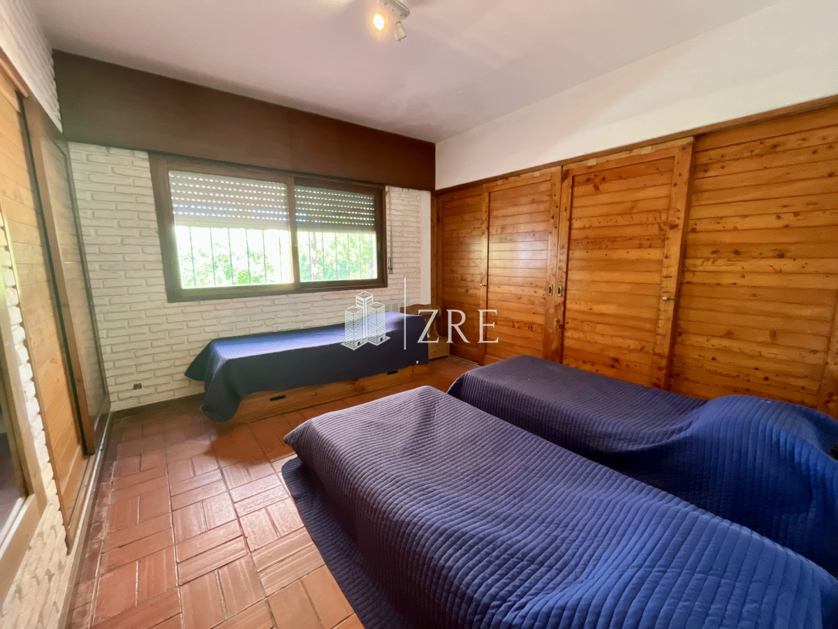 Casa ID.689 - Venta casa 3 dormitorios, La barra. Punta del Este 
