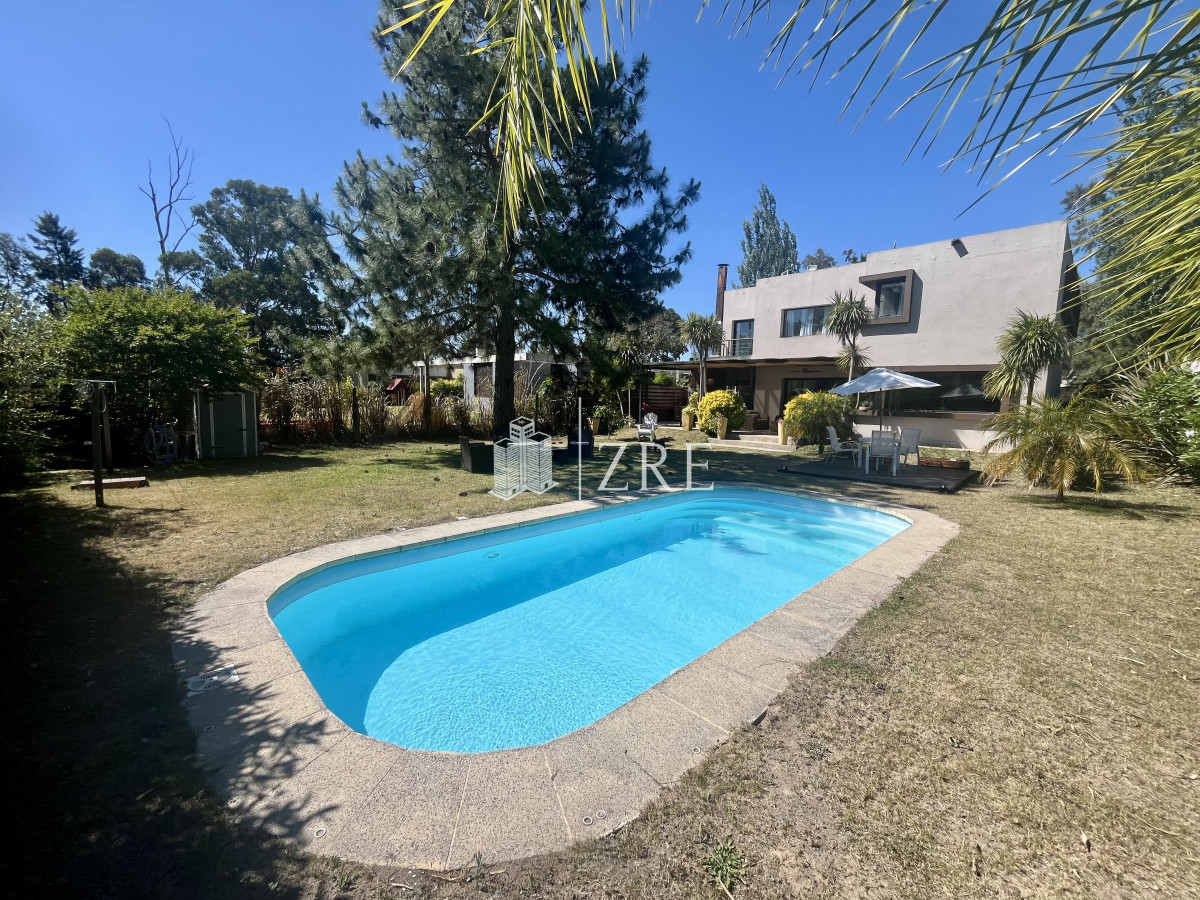 Casa ID.499 - Venta casa de dos plantas en Le Residence 