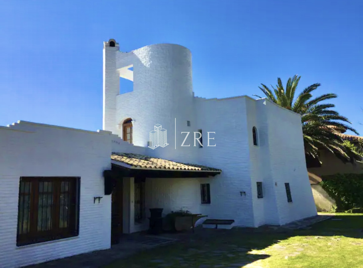 Casa ID.69 - Alquiler temporada gran casa en Punta Ballena en primera linea. 5 dormitorios