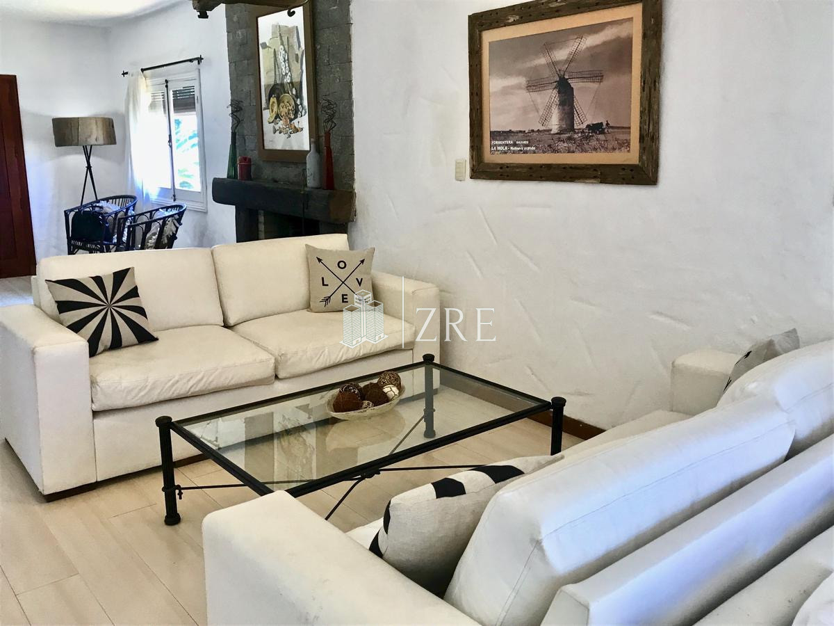Casa ID.149 - Venta Casa - 5 dormitorios + Piscina - Manantiales 