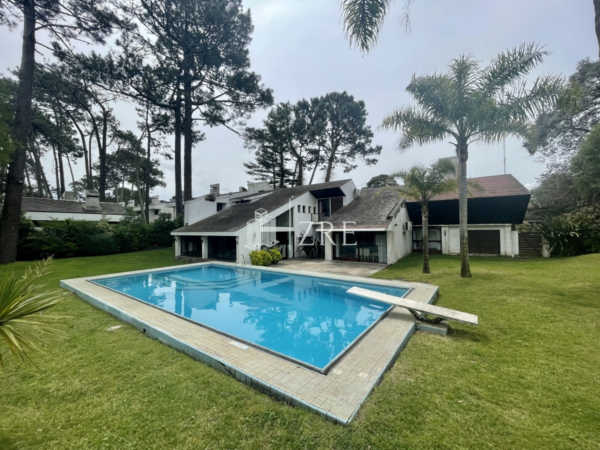 Casa ID.466 - Venta casa 8 dormitorios Punta del Este