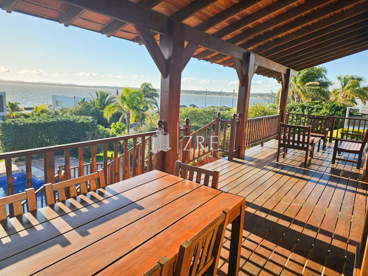 Casa ID.74 - Venta casa Punta Ballena con espectacular vista al mar