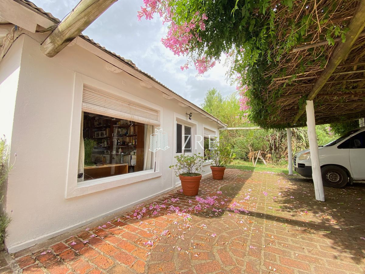 Casa ID.807 - Venta Casa - 5 Dormitorios 3 baños - Pileta - La Barra 