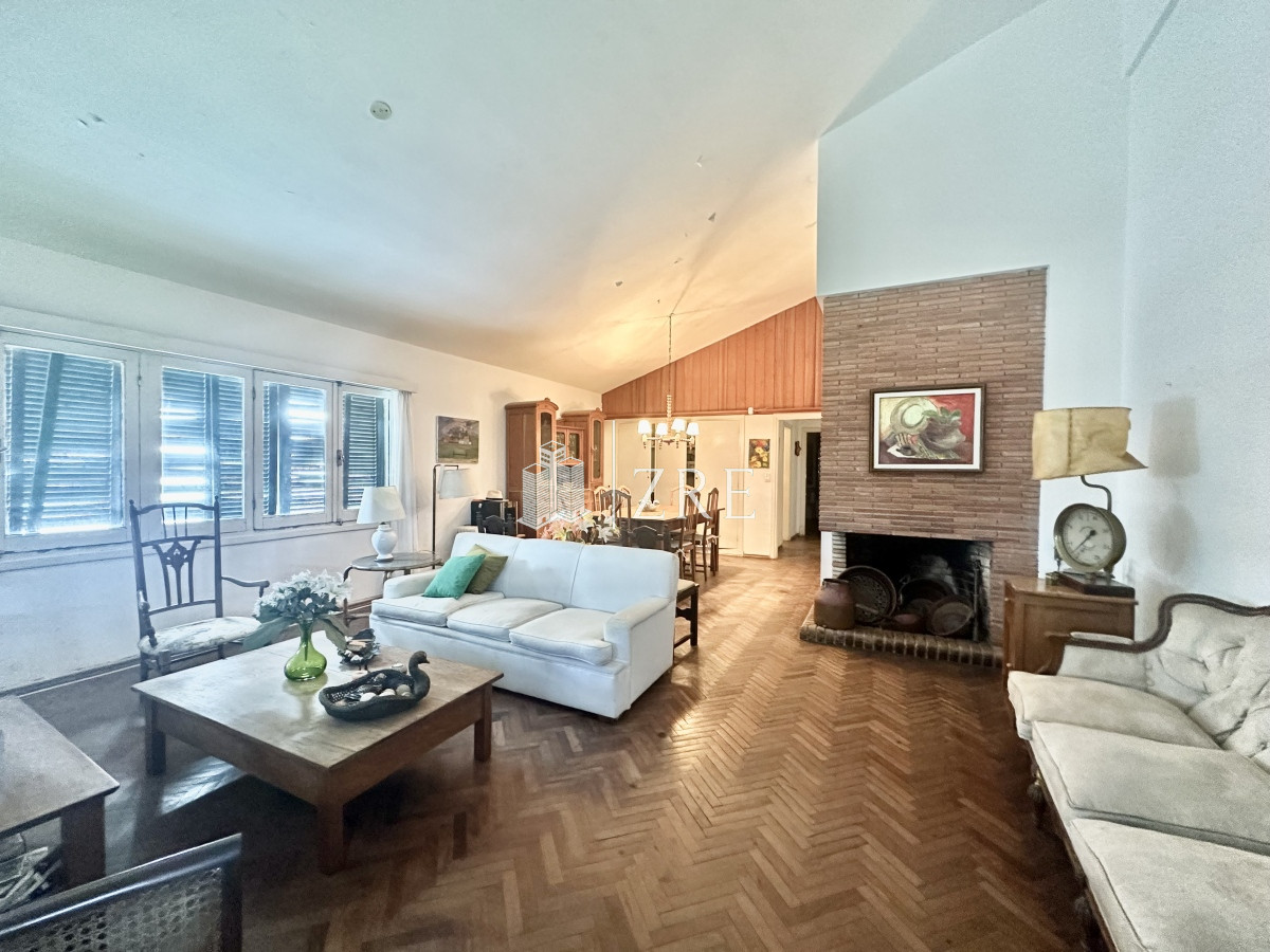 Casa ID.798 - Venta casa 7 dormitorios. Playa brava, Punta del Este