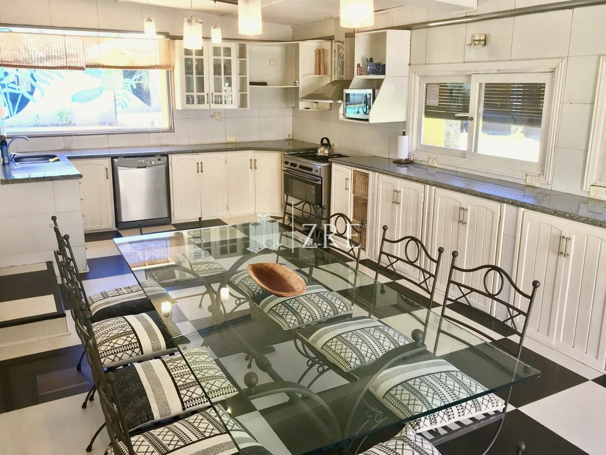 Casa ID.149 - Venta Casa - 5 dormitorios + Piscina - Manantiales 