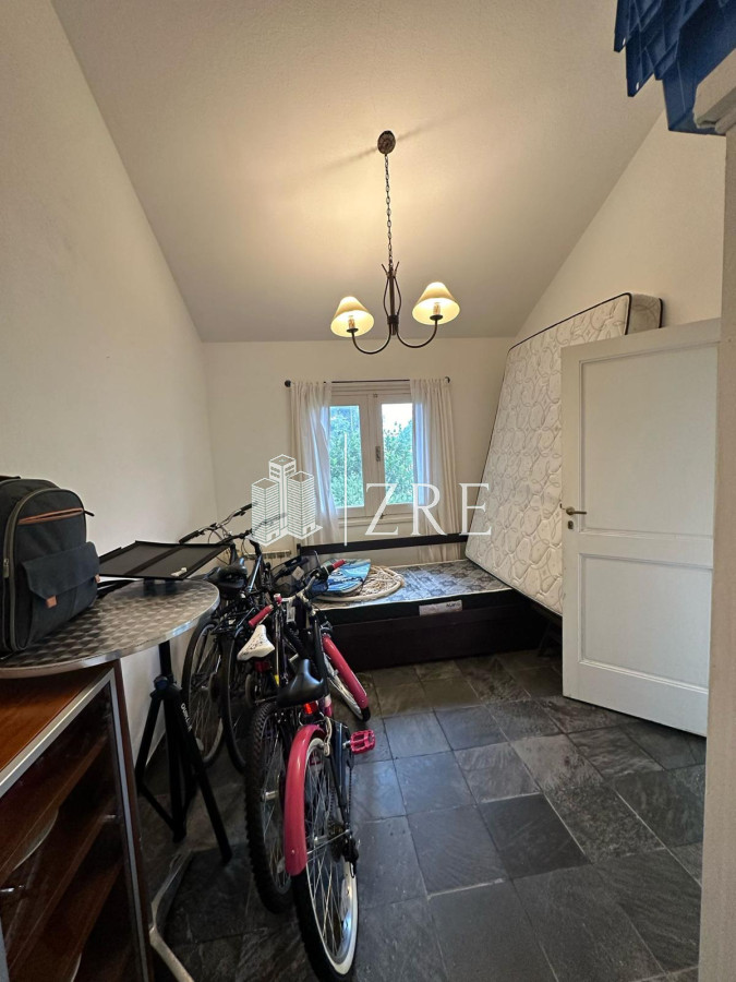 Casa ID.589 - Venta Casa 9 dormitorios