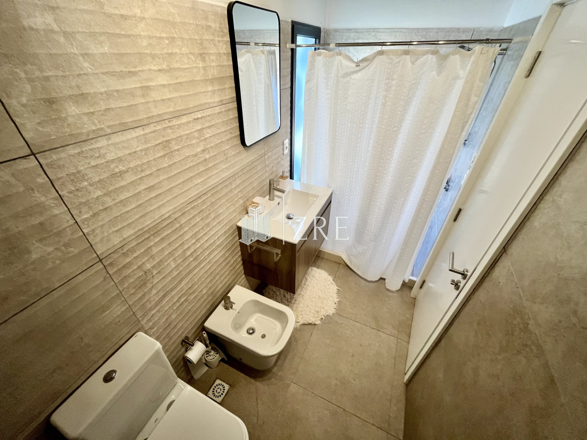 Casa ID.592 - Venta casa frente al mar con piscina 
