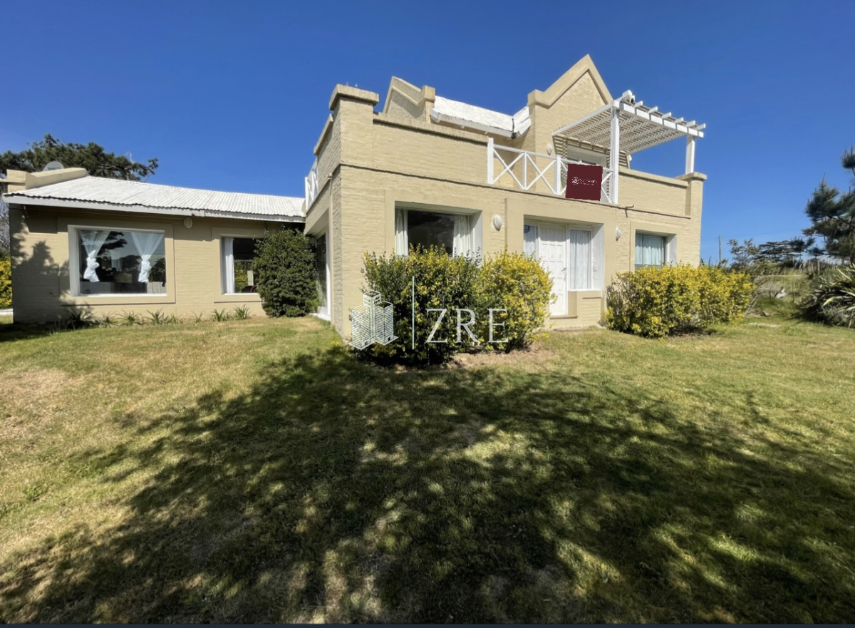 Casa ID.173 - Venta casa 5 dormitorios. Montoya, La barra. 