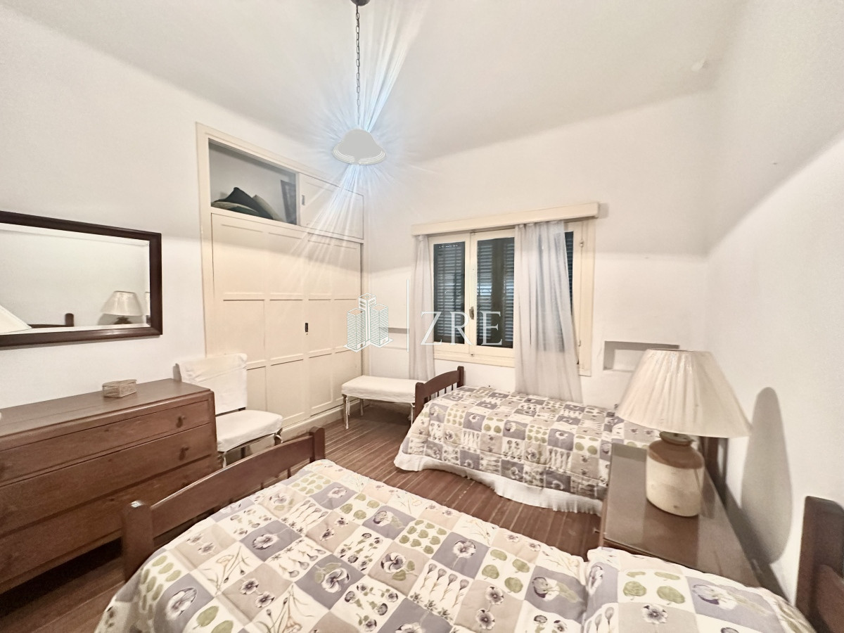 Casa ID.798 - Venta casa 7 dormitorios. Playa brava, Punta del Este