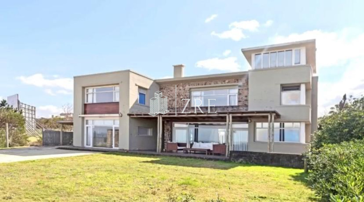 Casa ID.394 - Venta casa en playa mansa, Punta del Este