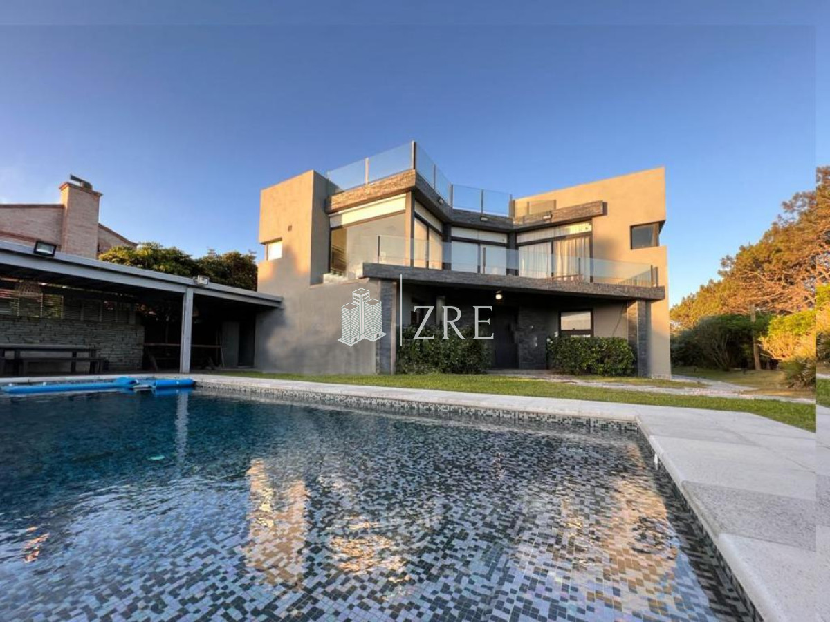 Casa ID.737 - Venta espectacular casa Punta Ballena 4 dormitorios
