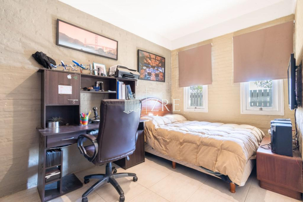 Casa ID.455 - VENTA CASA 3 DORMITORIOS PRIMERA LINEA